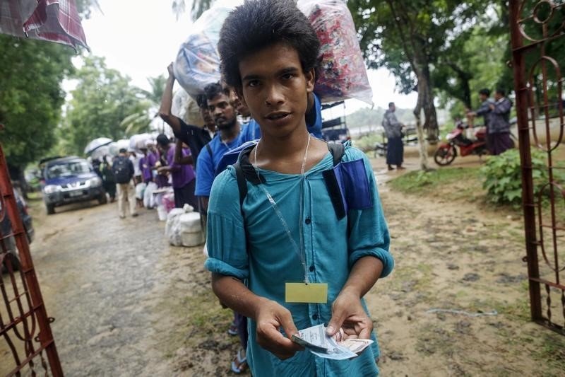 © Reuters. تراجع حاد في عدد مهاجري الروهينجا بعد حملات أمنية في تايلاند وبنجلادش