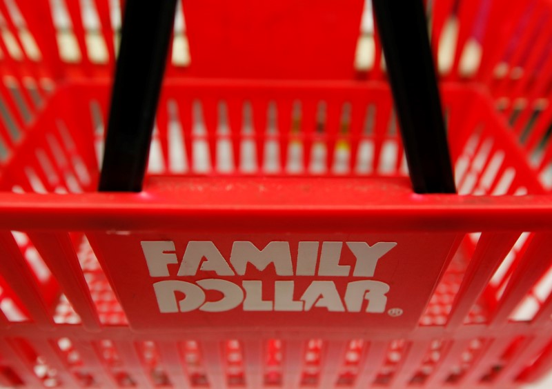 © Reuters. A Family Dollar logo is seen on a shopping basket in Chicago