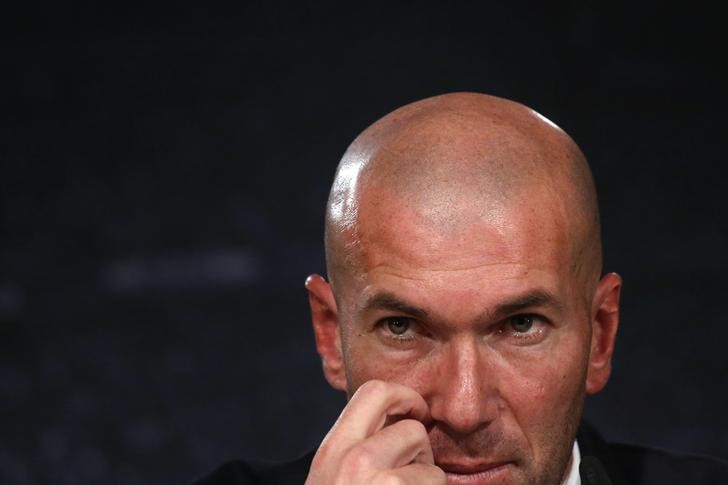 © Reuters. Zidane tendrá que mostrar que su estilo ofensivo funciona en el Madrid