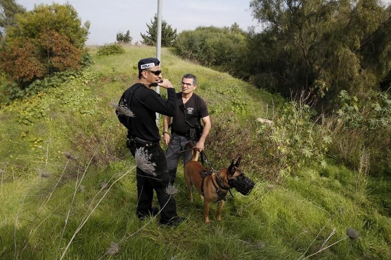 © Reuters. La Policía israelí mata a un árabe por un tiroteo en Tel Aviv