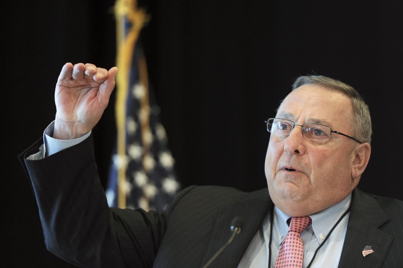 © Reuters. Maine Governor Paul LePage speaks at the 23rd Annual Energy Trade and Technology Conference in Boston