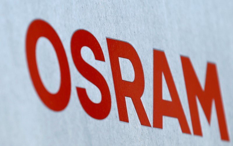 © Reuters. The logo of lamp manufacturer Osram is pictured at the headquarters in Munich