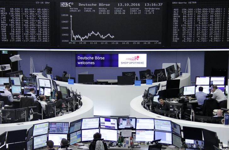 © Reuters. Las bolsas europeas suben lideradas por valores mineros y telecos