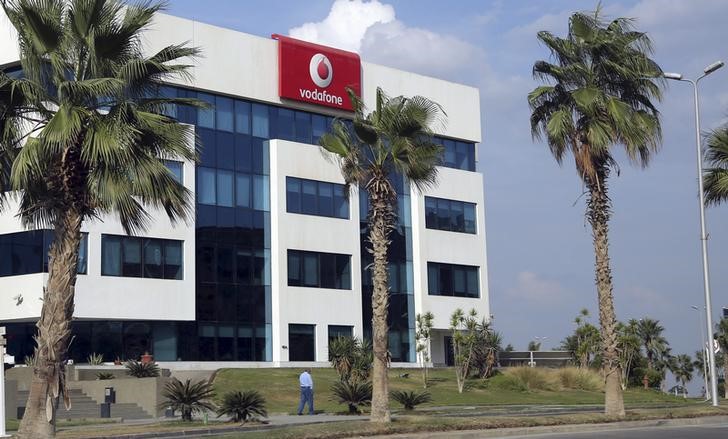 © Reuters. The building of Vodafone Egypt Telecommunications Co is seen at the Smart Village in the outskirts of Cairo