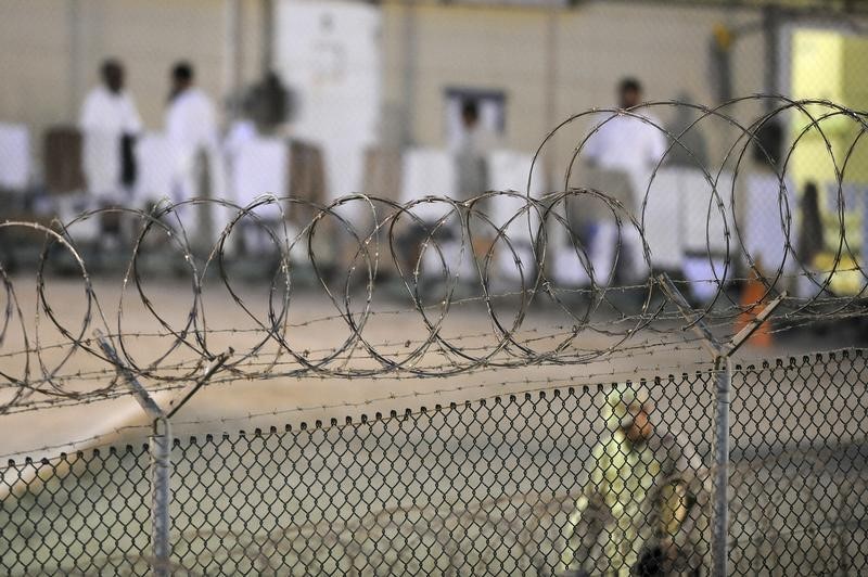 © Reuters. عجلات العدالة تكاد تتوقف في سجن جوانتانامو الأمريكي