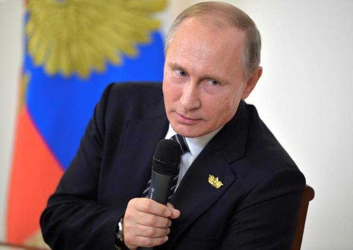 © Reuters. بوتين يرفض اتهامات أمريكية لروسيا بتنفيذ هجمات إلكترونية