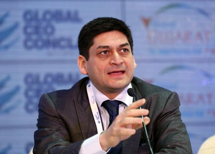 © Reuters. Chief Executive of the Essar group Prashant Ruia speaks with the media during the Global CEO Conclave at the Vibrant Gujarat Summit in Gandhinagar