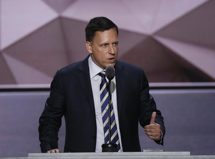 © Reuters. Paypal co-founder Peter Thiel speaks at the Republican National Convention in Cleveland