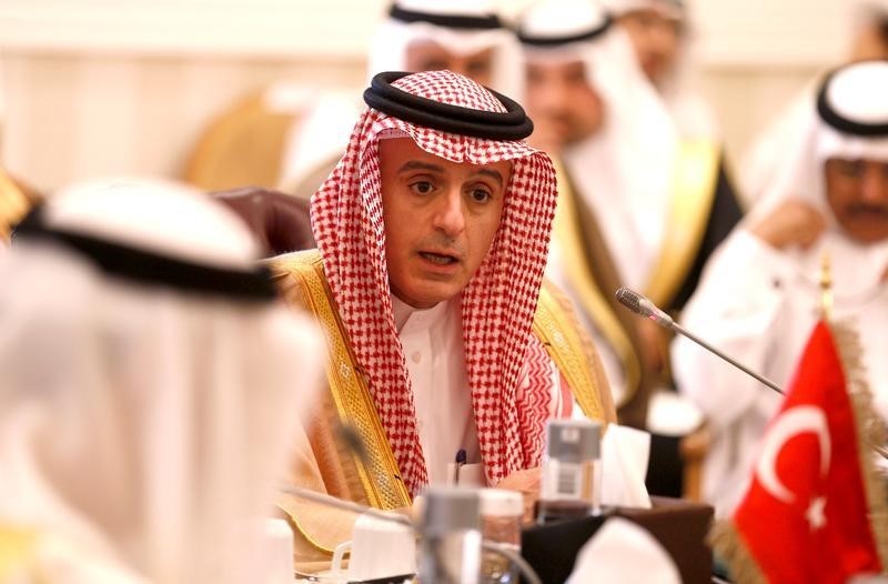 © Reuters. الجبير يقول السعودية مستعدة لوقف إطلاق النار في اليمن