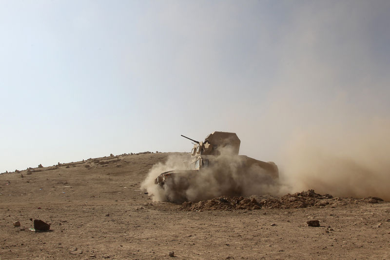 © Reuters. Veículo do Exército iraquiano visto em Mosul