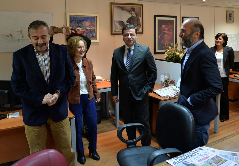 © Reuters. HDP co-leader Demirtas visits Cumhuriyet's Ankara office