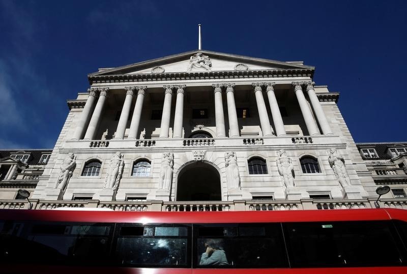 © Reuters. مؤشر مديري المشتريات: مصانع المملكة المتحدة تحافظ على نمو قوي وضغوط التضخم تتعاظم