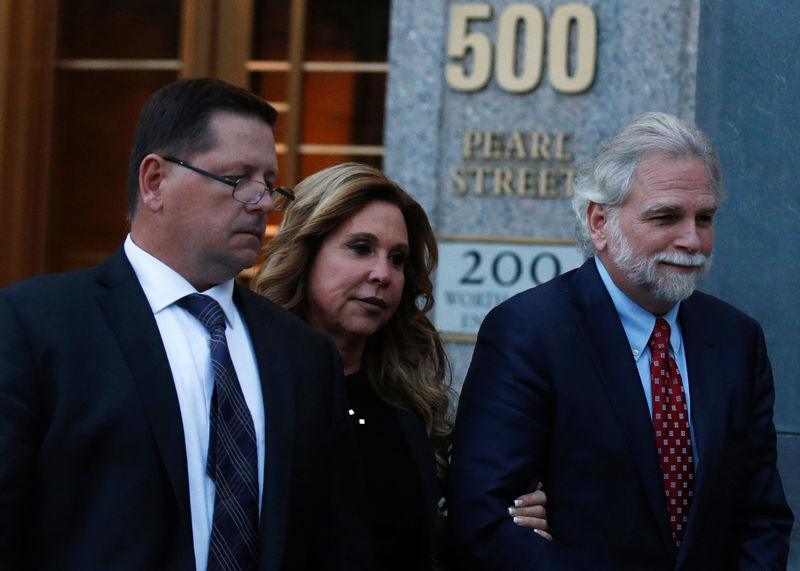 'Diva of Distressed' Tilton takes stand in SEC fraud trial