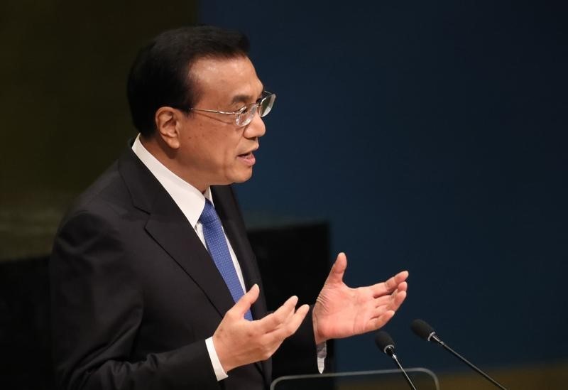 © Reuters. Premier Li Keqiang of China addresses the United Nations General Assembly in New York