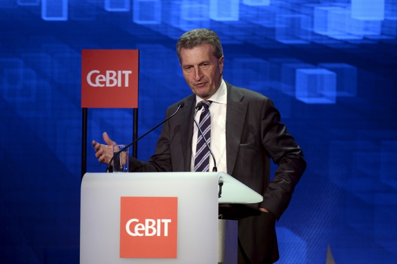 © Reuters. Guenther Oettinger, European Commissioner for Digital Economy and Society, speaks during the welcome night at the world's biggest computer and software fair CeBit in Hanover