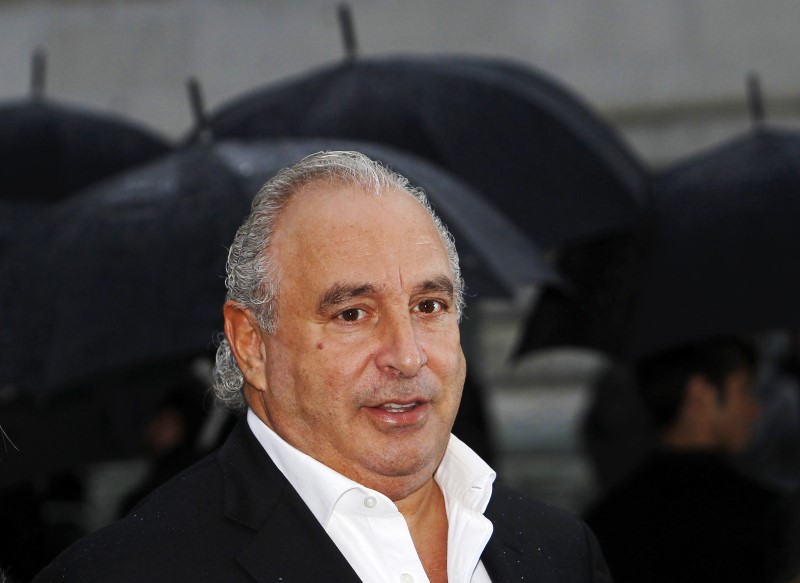 © Reuters. File photo of businessman Philip Green arriving for the Burberry 2010 Autumn/Winter collection during London Fashion Week