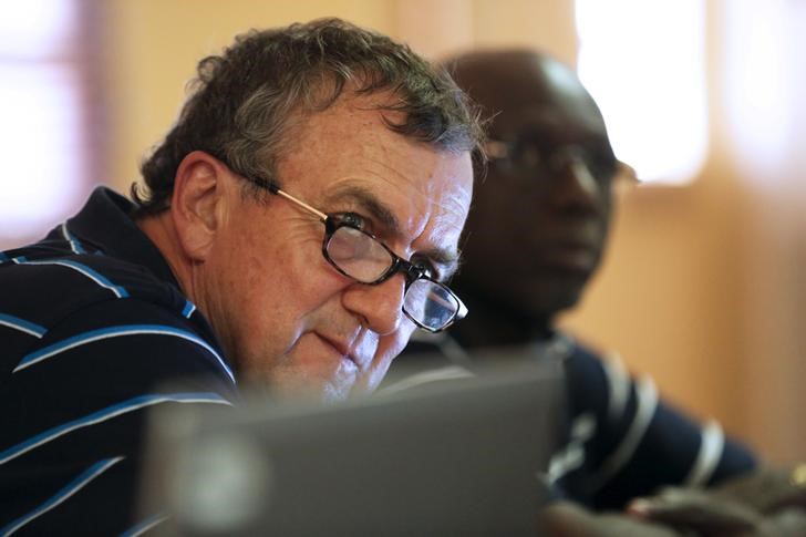 © Reuters. Randgold Resources CEO Bristow looks on during a news conference at Tongon Gold Mine in the Korhogo region, Ivory Coast