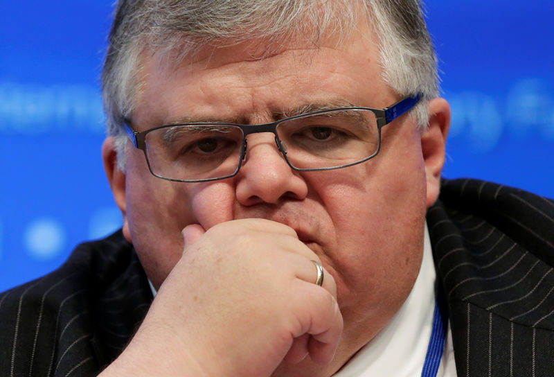 © Reuters. Agustin Carstens, Governor of the Bank of Mexico and IMFC Chairman, attends a news conference in Washington