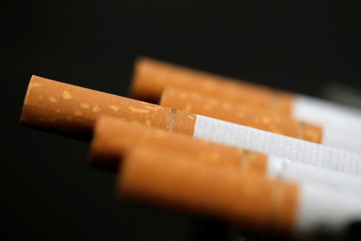 © Reuters. Foto de ilustração mostra cigarros