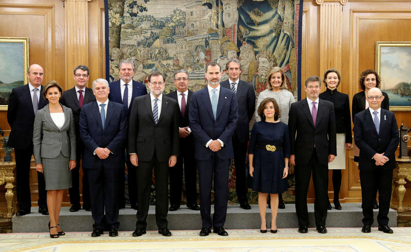 © Reuters. Los trece de Rajoy para un gobierno en minoría