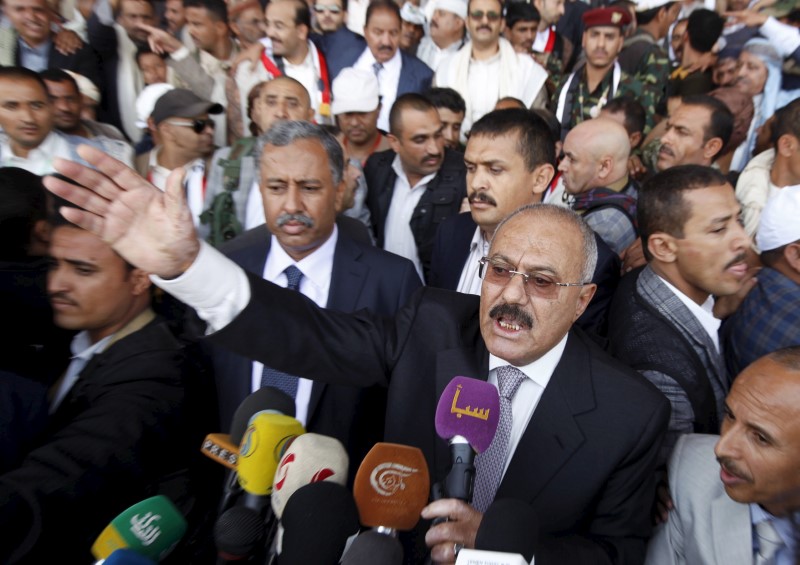 © Reuters. صالح يرحب باقتراح الأمم المتحدة للسلام في اليمن