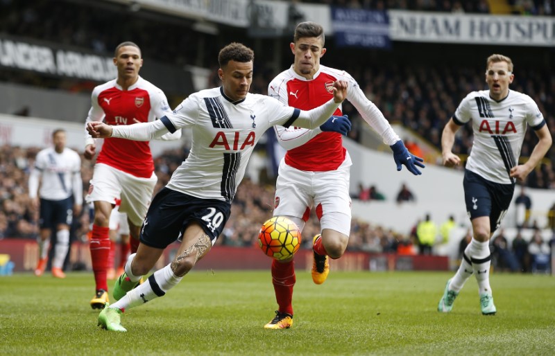 © Reuters. Tottenham Hotspur v Arsenal - Barclays Premier League