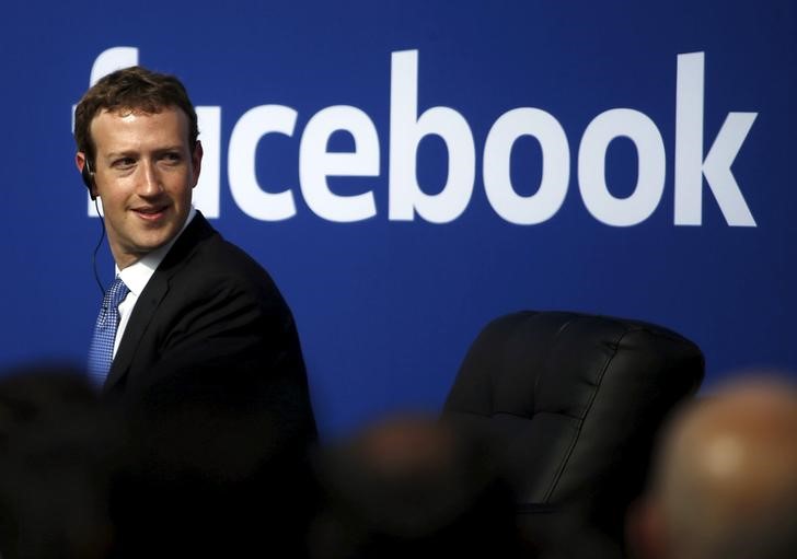 © Reuters. File photo of Facebook CEO Mark Zuckerberg during a town hall at Facebook's headquarters in Menlo Park, California