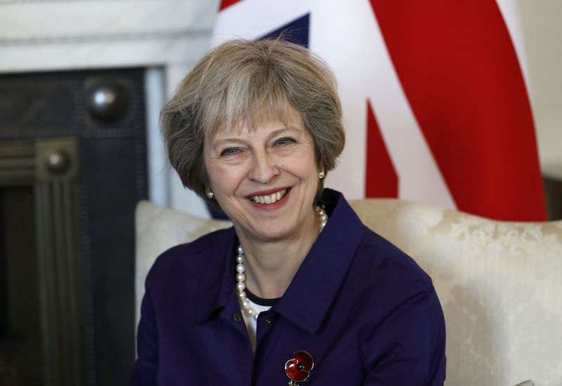 © Reuters. Britain's Prime Minister Theresa May smiles during a bilateral meeting with Colombia's President Juan Manuel Santos at 10 Downing Street in London