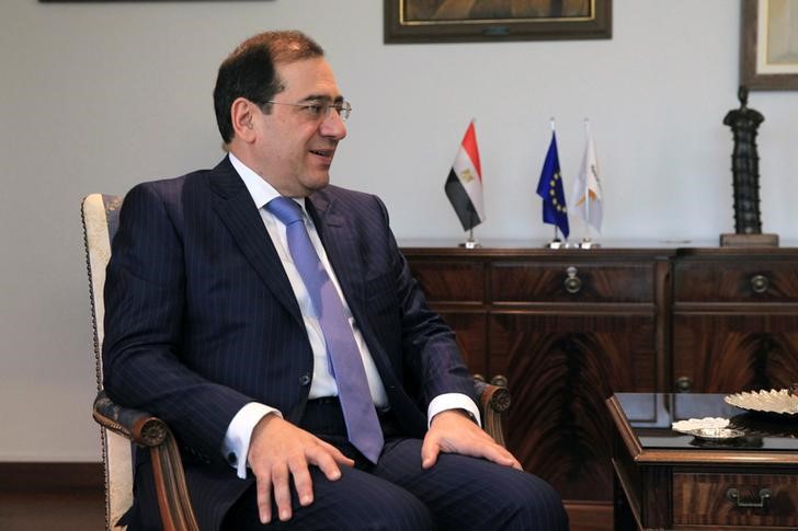 © Reuters. Tarek El Molla, Egypt's Minister of Petroleum and Mineral Resources, is seen during a meeting with Cypriot Foreign Minister Ioannis Kasoulides at the Ministry of Foreign Affairs in Nicosia