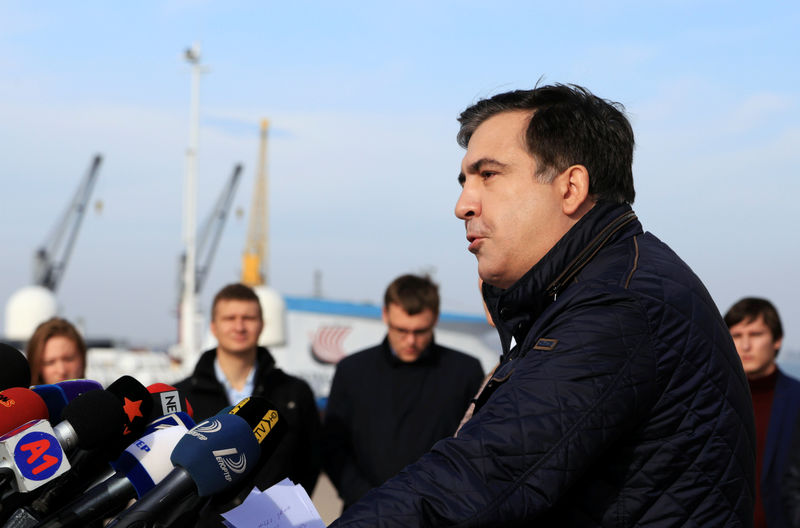 © Reuters. Governor of Ukraine's southern Odessa region Saakashvili speaks during news briefing in Odessa