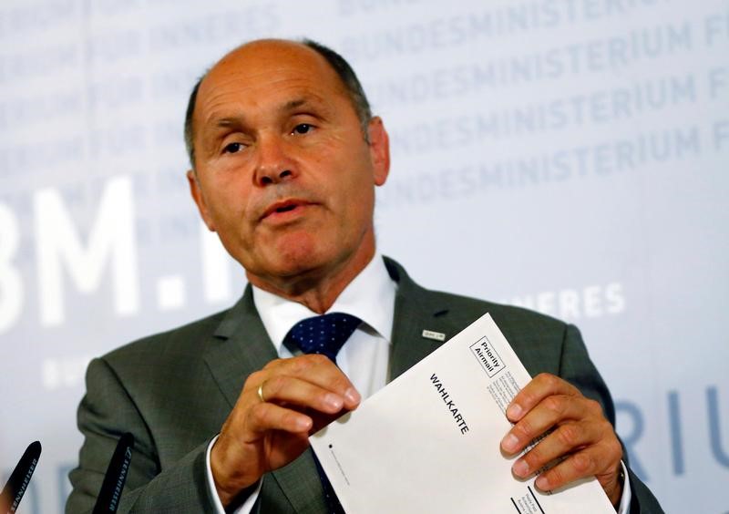 © Reuters. النمسا تستبعد تأجيل انتخابات الرئاسة مجددا
