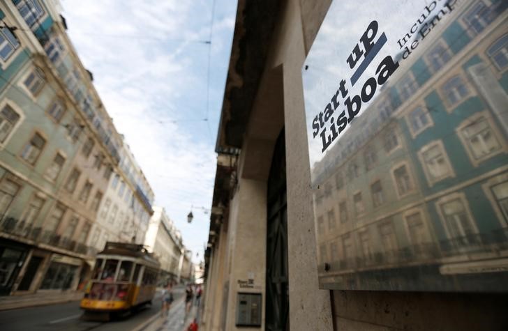 © Reuters. The facade of a start-up center is seen downtown Lisbon