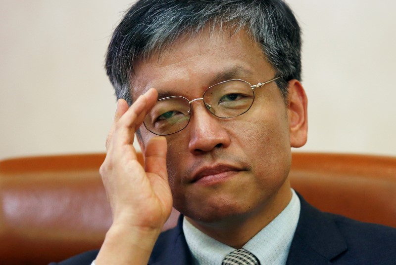 © Reuters. South Korea Vice Finance Minister Choi Sang-mok reacts during an interview with Reuters in Seoul