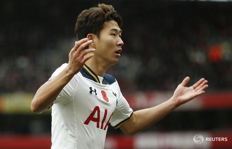 © Reuters. Tottenham's Son Heung-min reacts