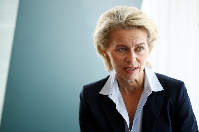 © Reuters. Ministra da Defesa da Alemanha, Ursula von der Leyen