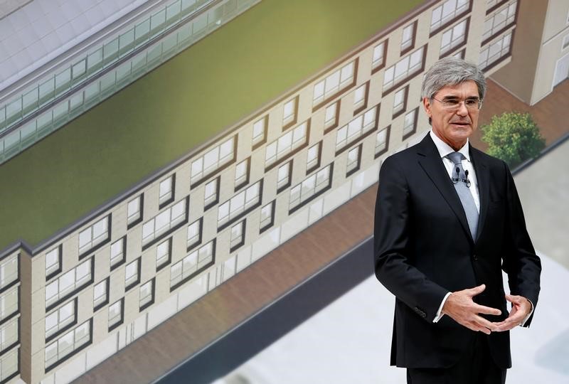 © Reuters. Kaeser, CEO of German industrial group Siemens, holds speech during opening of company's headquarters in Munich