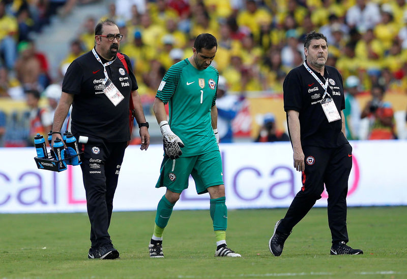 © Reuters. Football Soccer - Colombia v Chile - World Cup 2018 Qualifiers