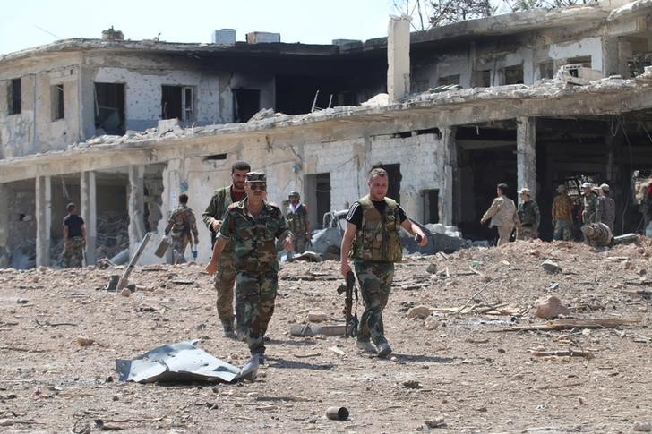 © Reuters. الجيش السوري وحلفاؤه يحققون مكاسب في حلب