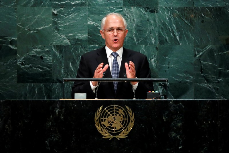 © Reuters. استراليا وأمريكا تعلنان اتفاقا لإعادة توطين اللاجئين
