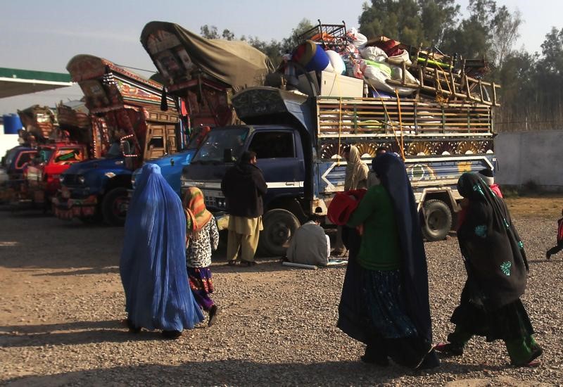 © Reuters. برنامج الأغذية العالمي يطلق نداء لجمع 152 مليون دولار للاجئين أفغان