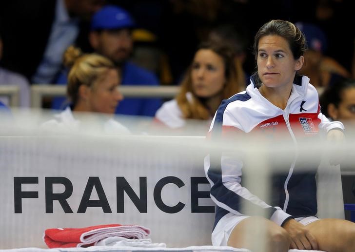 © Reuters. تقرير: موريسمو تستقيل من قيادة المنتخب الفرنسي لتنس السيدات