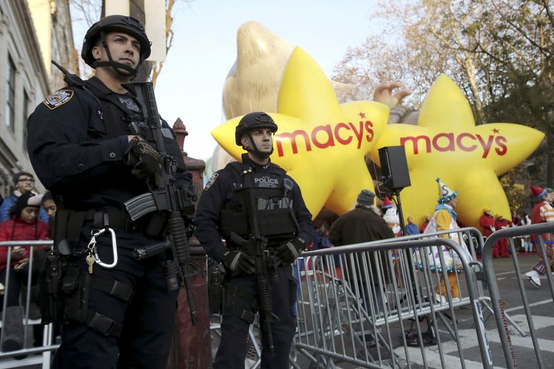 © Reuters. نيويورك تتعهد بألا يخرب تنظيم الدولة الإسلامية عرض عيد الشكر