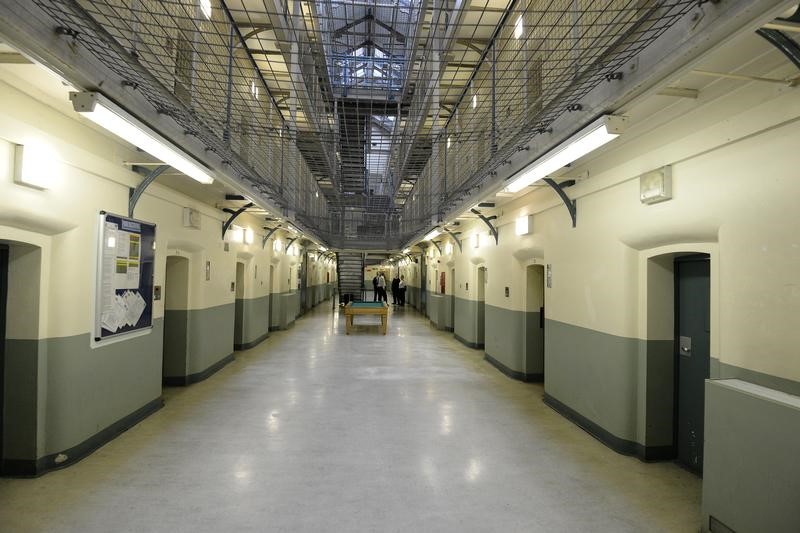 © Reuters. A general view shows C wing at Wormwood Scrubs prison in London