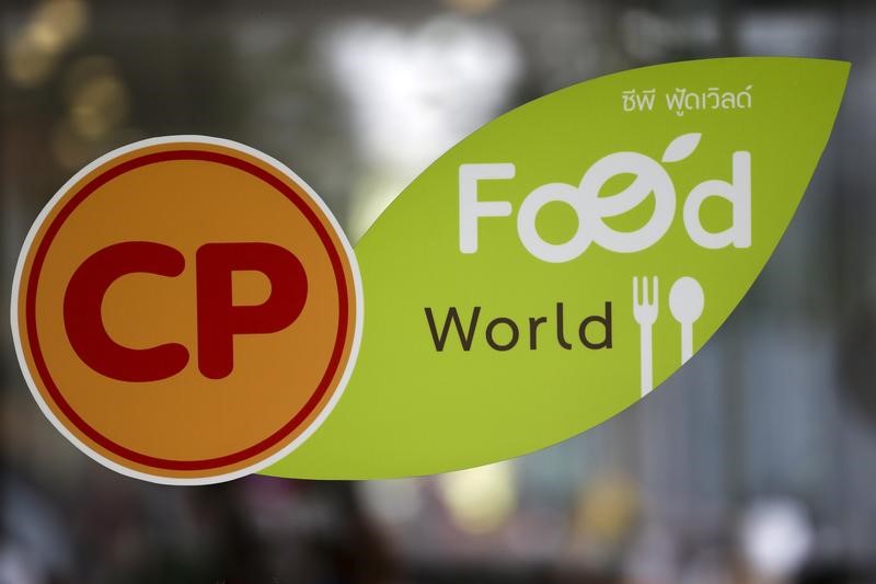 © Reuters. The logo of Charoen Pokphand Foods is pictured at a food hall in Bangkok