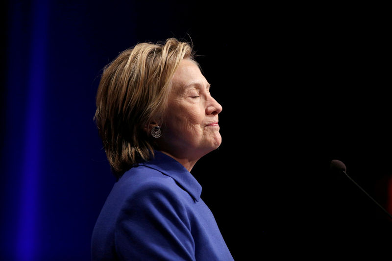 © Reuters. Hillary Clinton speaks to the Children’s Defense Fund in Washington