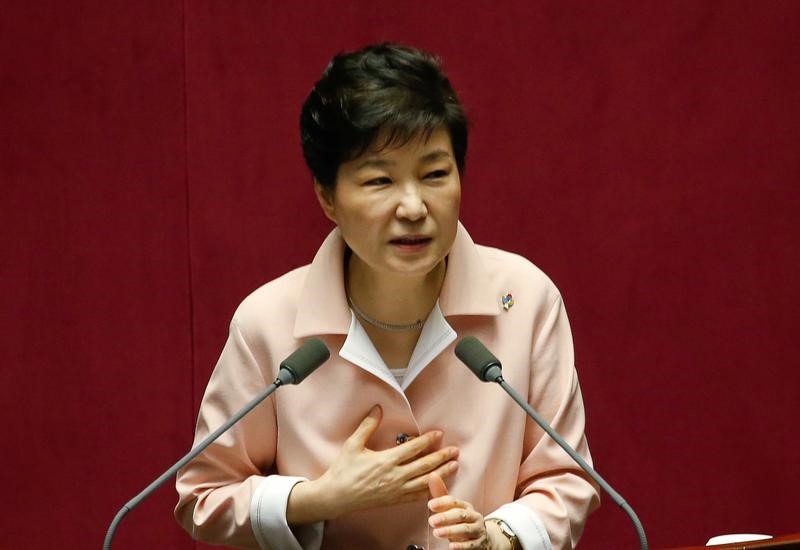 © Reuters. وكالة: محامي رئيسة كوريا الجنوبية يقول إنها يمكن أن تستجوب الأسبوع المقبل