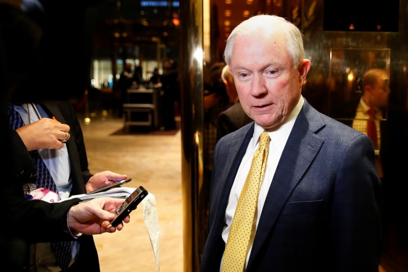 © Reuters. Senator Jeff Sessions (R-AL) arrives in the lobby of Republican president-elect Donald Trump's Trump Tower