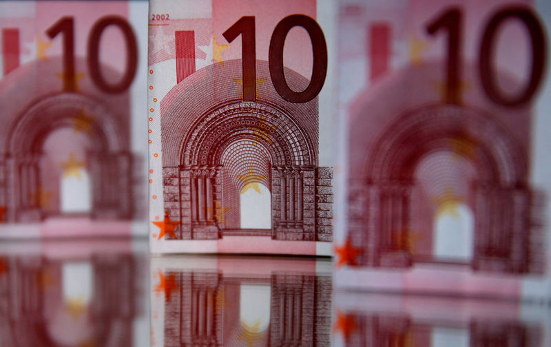 © Reuters. A picture illustration of Euro banknotes