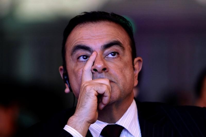 © Reuters. Chairman and CEO of Nissan and Renault Carlos Ghosn pauses at a news conference in Beijing