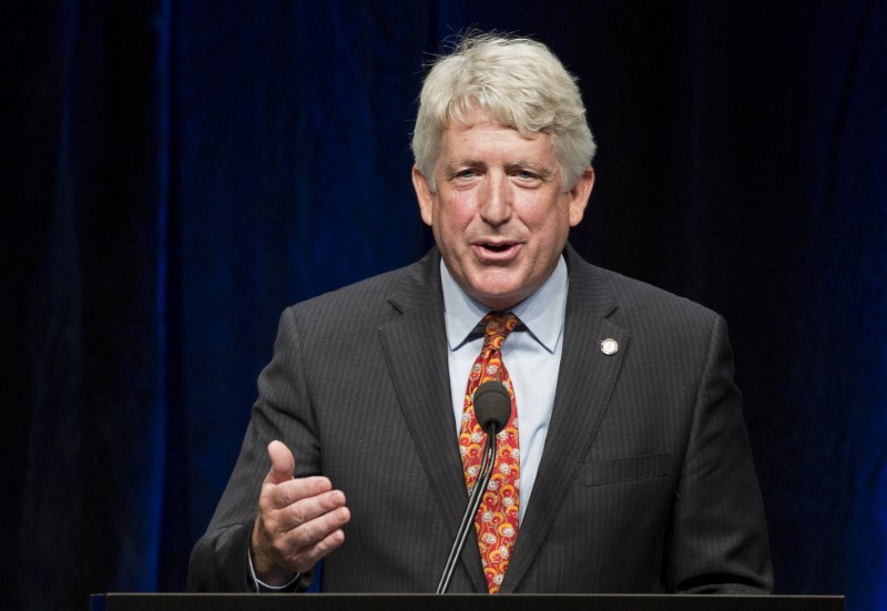 © Reuters. Virginia Attorney General Mark Herring speaks at the Virginia Democratic Party's annual Jefferson-Jackson party fundraising dinner